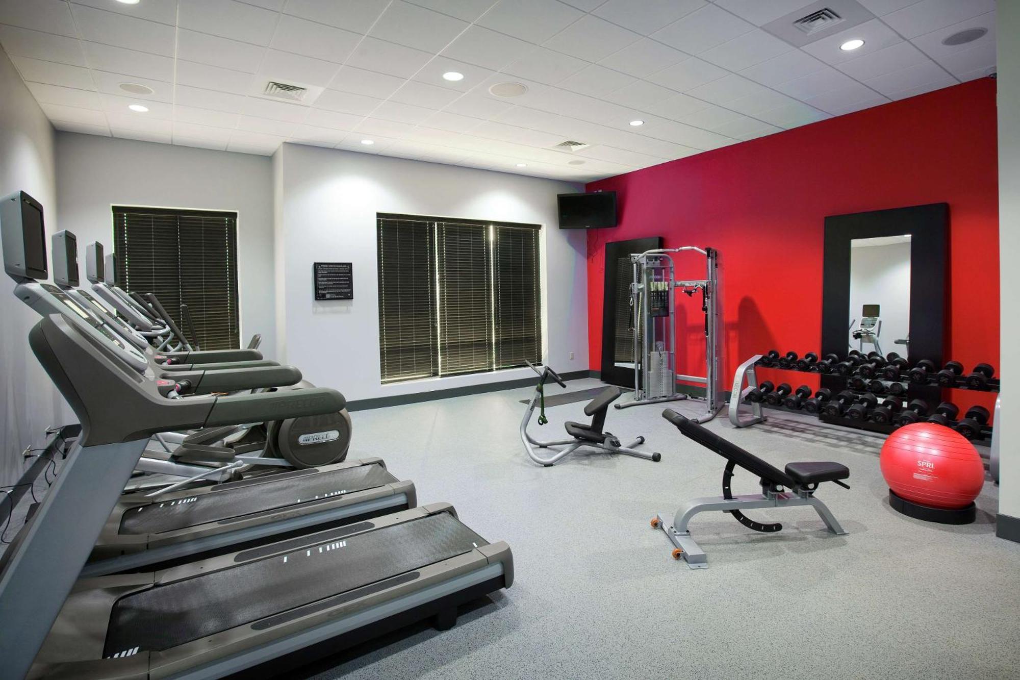 Hilton Garden Inn Raleigh Cary Ngoại thất bức ảnh