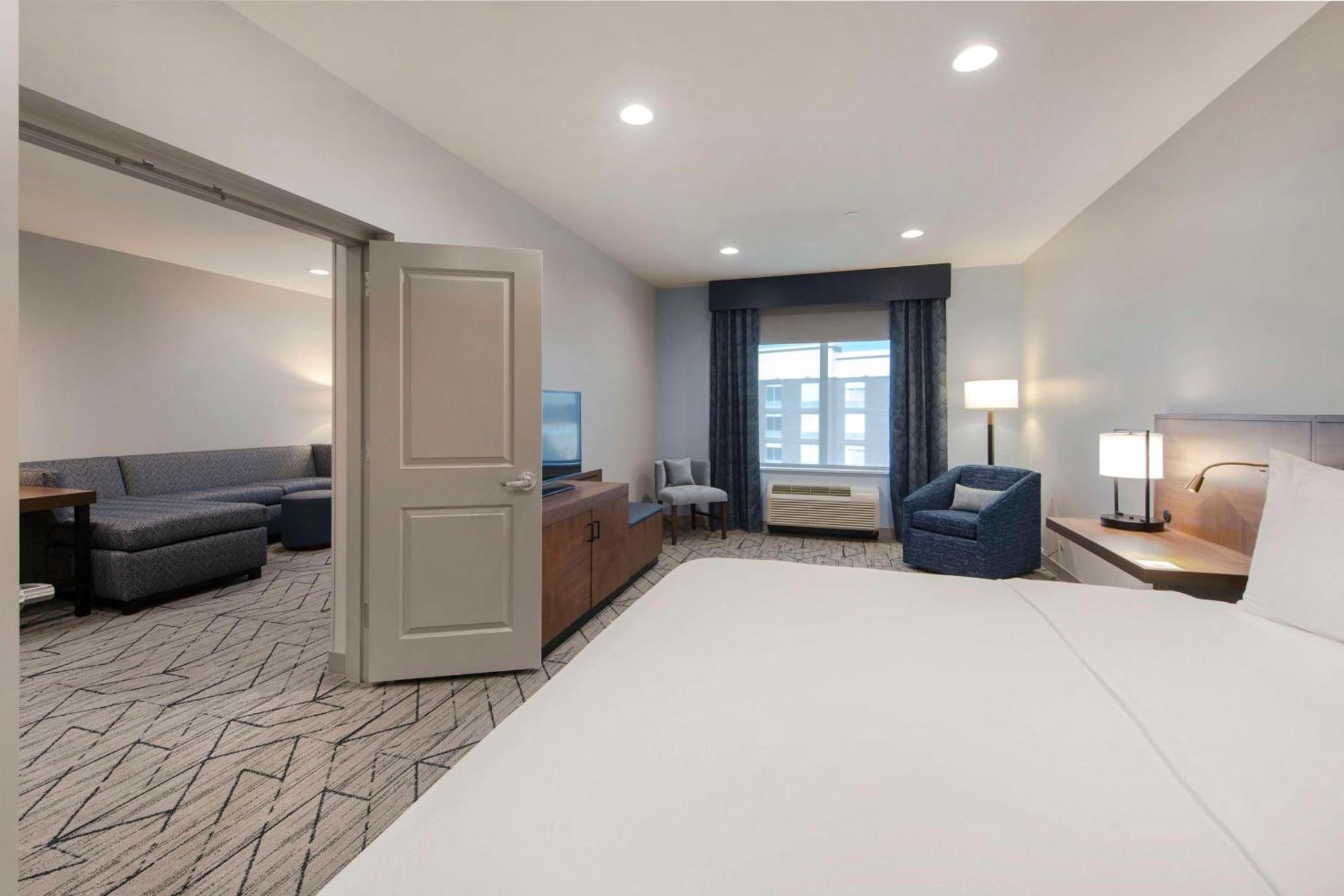 Hilton Garden Inn Raleigh Cary Ngoại thất bức ảnh