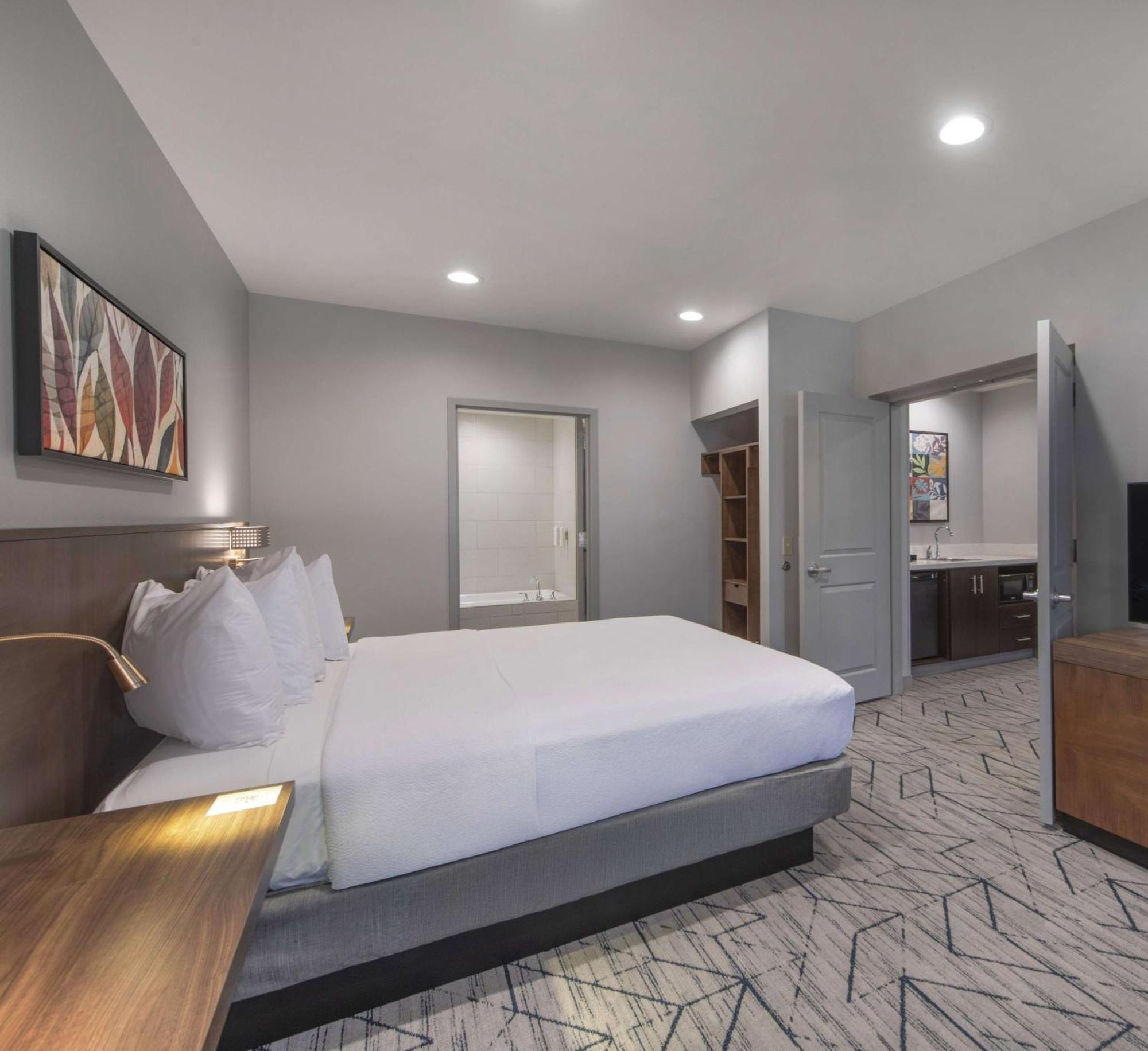 Hilton Garden Inn Raleigh Cary Ngoại thất bức ảnh