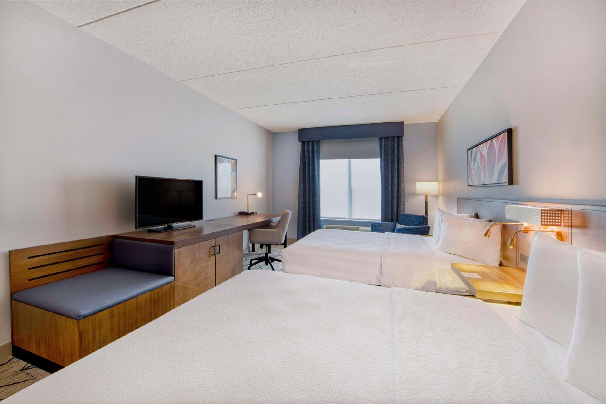 Hilton Garden Inn Raleigh Cary Ngoại thất bức ảnh